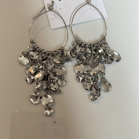 Silver metal dangle earrings NWT vintage 80s look - Picture 3 of 3